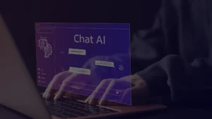 teclando no notebook e escrito "chat AI" na tela para representar Chatbots
